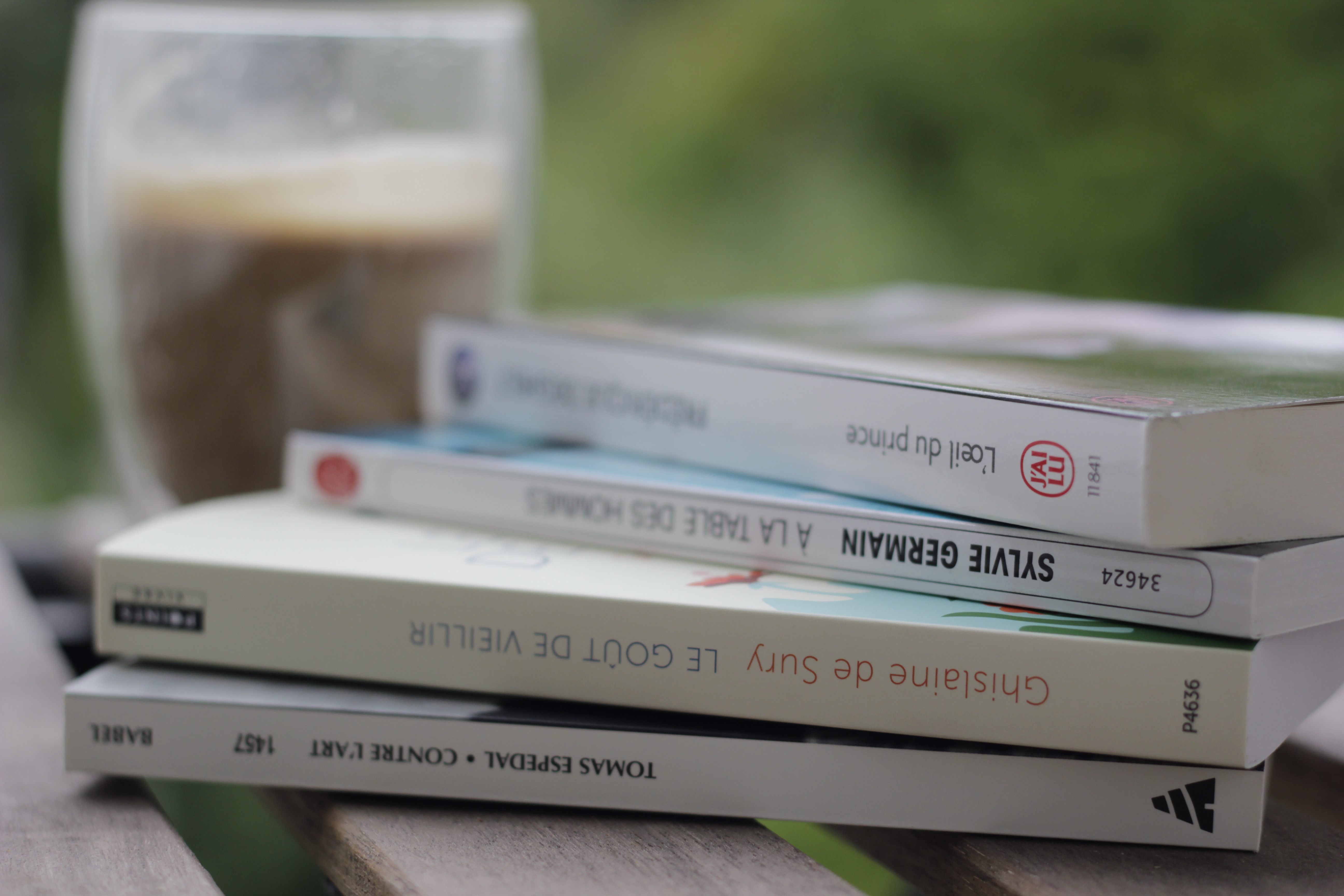 En Passant Par La Libraire Du Coin